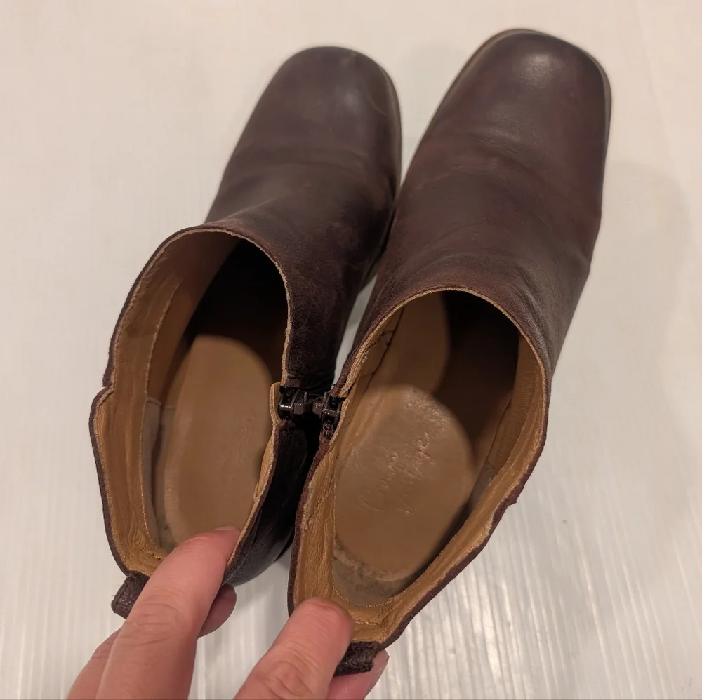 CROWN VINTAGE Hashel Brown Leather Square Toe Chunky Heel Western Ankle Boots